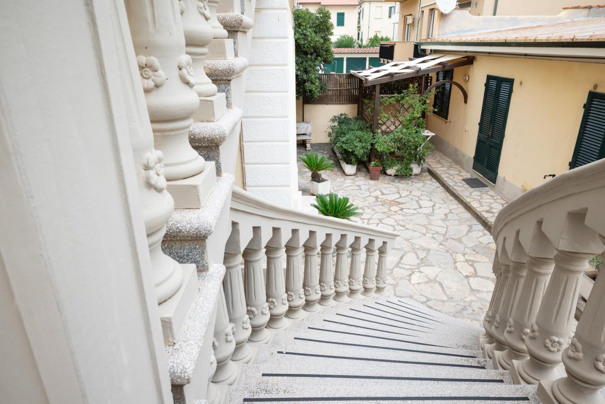 Villa Liberty San Vincenzo Kültér fotó